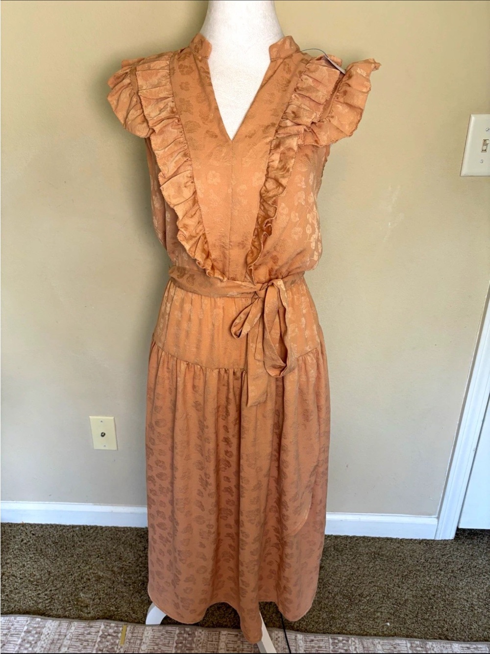 Current Air Tan Floral Woven Maxi Dress XS V-Neck Sleeveless Belted Ruffle